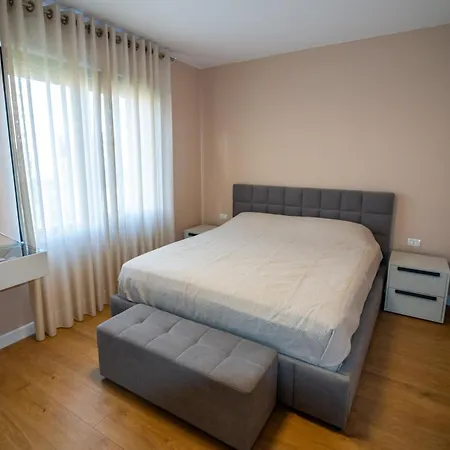 Cali * Tirana